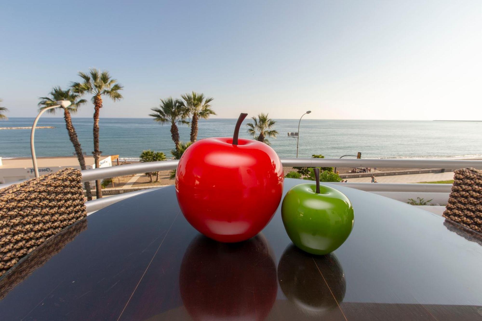 Villa Venecia, Apartamento De Lujo En 1º Linea De Playa + Parking Málaga Buitenkant foto