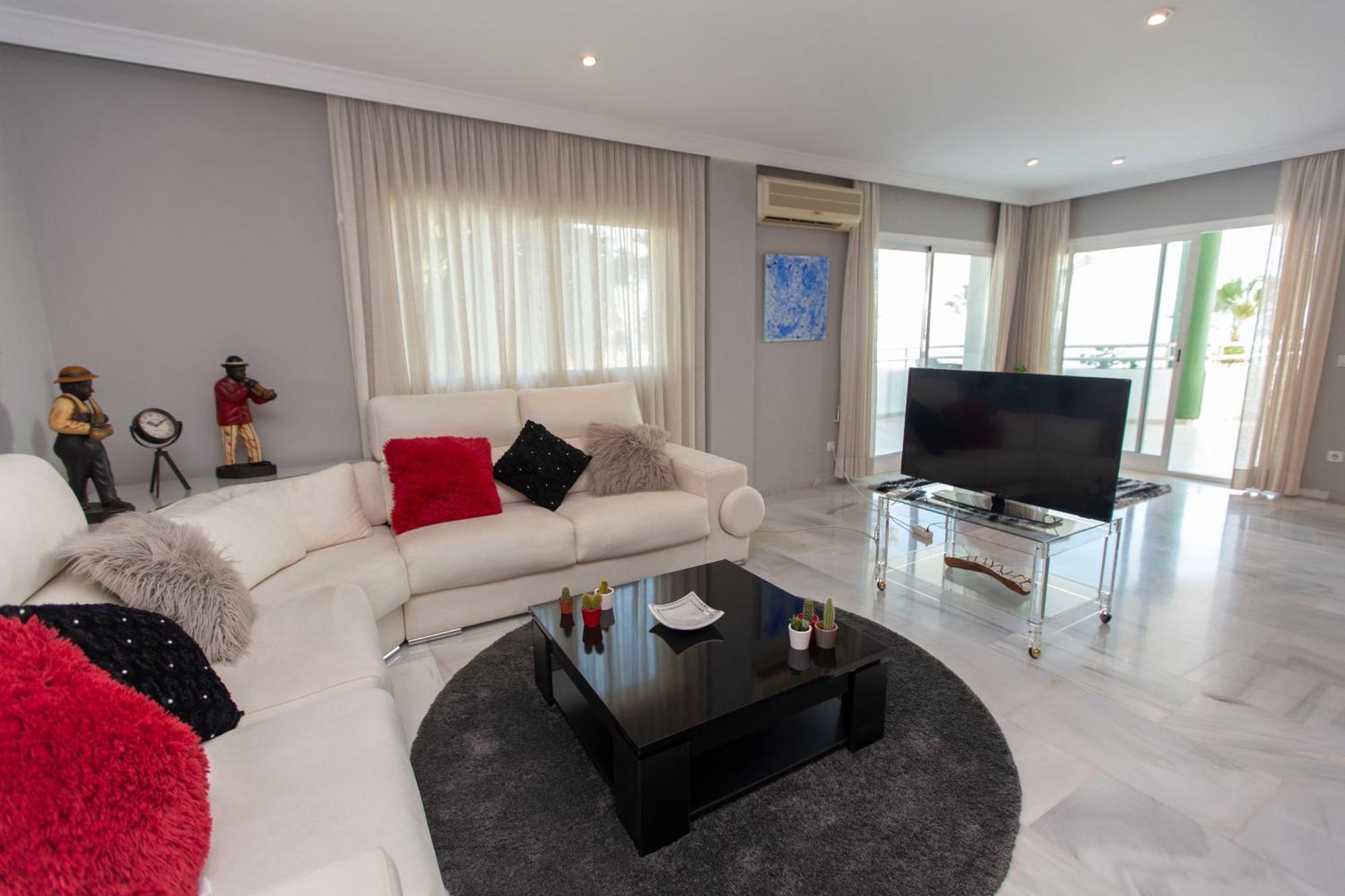 Villa Venecia, Apartamento De Lujo En 1º Linea De Playa + Parking Málaga Buitenkant foto