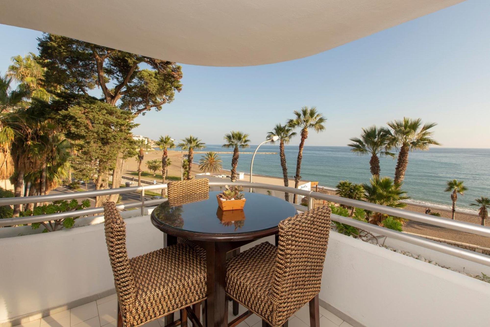 Villa Venecia, Apartamento De Lujo En 1º Linea De Playa + Parking Málaga Buitenkant foto