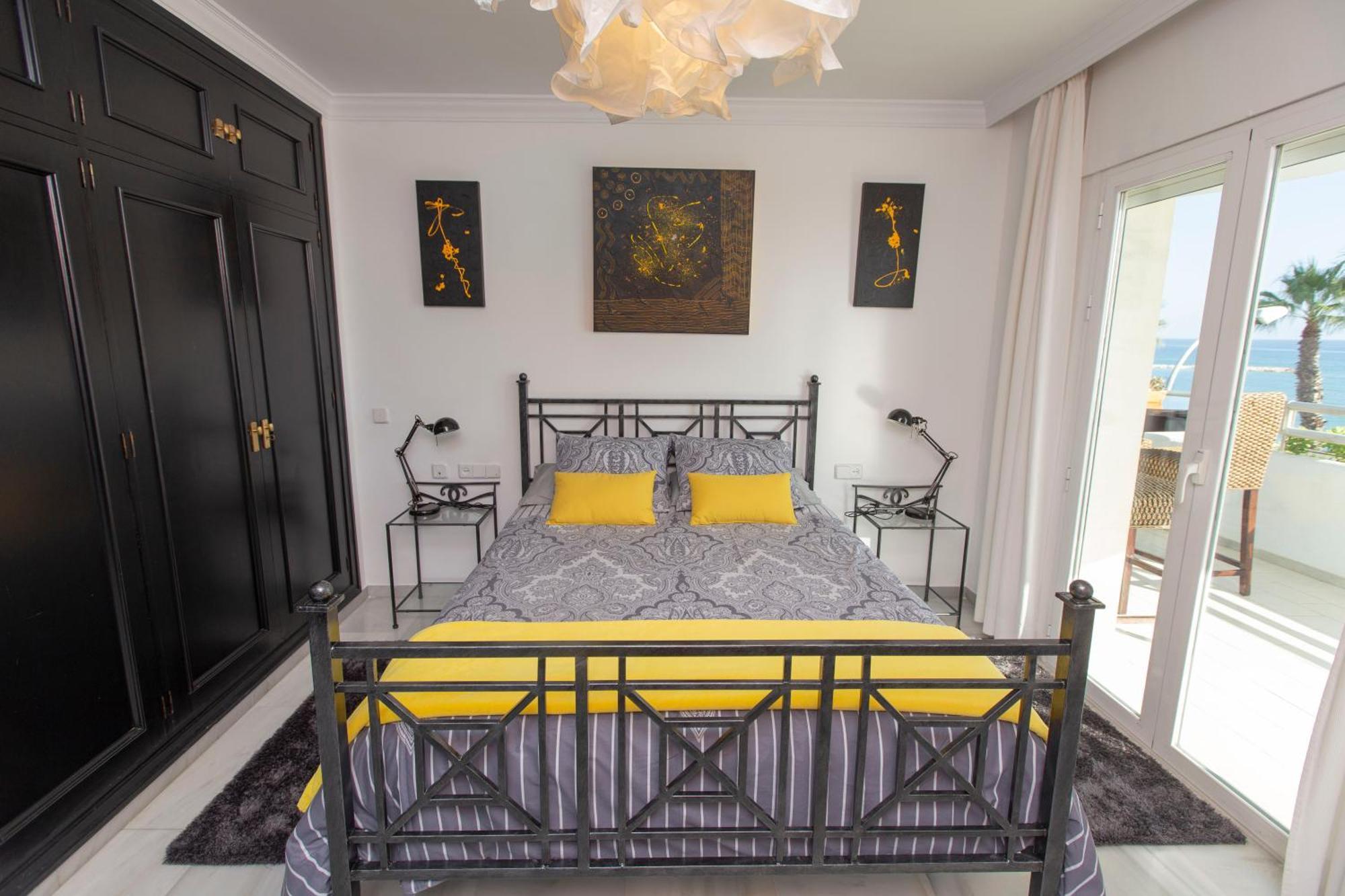 Villa Venecia, Apartamento De Lujo En 1º Linea De Playa + Parking Málaga Buitenkant foto