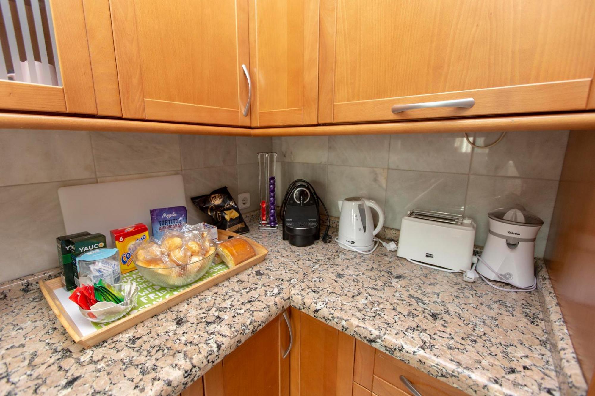 Villa Venecia, Apartamento De Lujo En 1º Linea De Playa + Parking Málaga Buitenkant foto