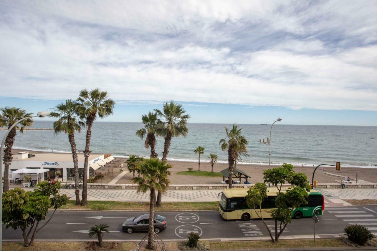 Villa Venecia, Apartamento De Lujo En 1º Linea De Playa + Parking Málaga Buitenkant foto